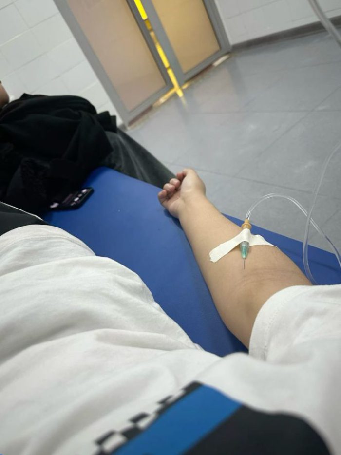 ảnh truyền nước ở tay nữ 3