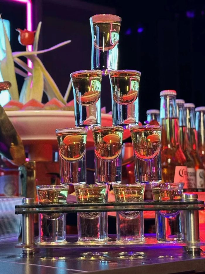 ảnh uống bia​ 19