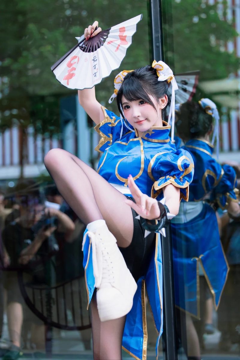 mẫu cosplay chun li gây bão mạng