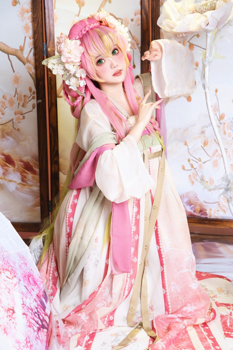 cosplay Mitsuri nhìn là mê ngay