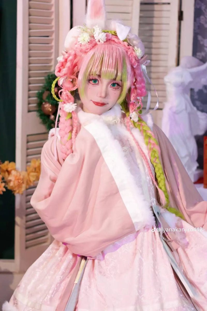 ảnh chụp cosplay Mitsuri ngoài đời thật