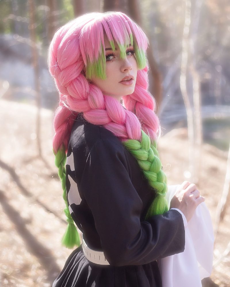 ảnh cosplay Mitsuri góc nghiêng thần thánh
