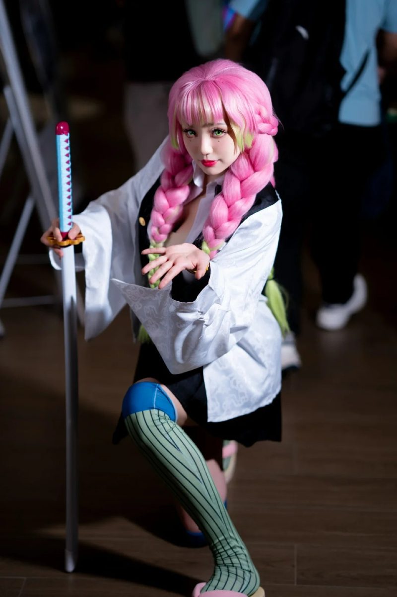 girl cosplay Mitsuri cute dễ thương