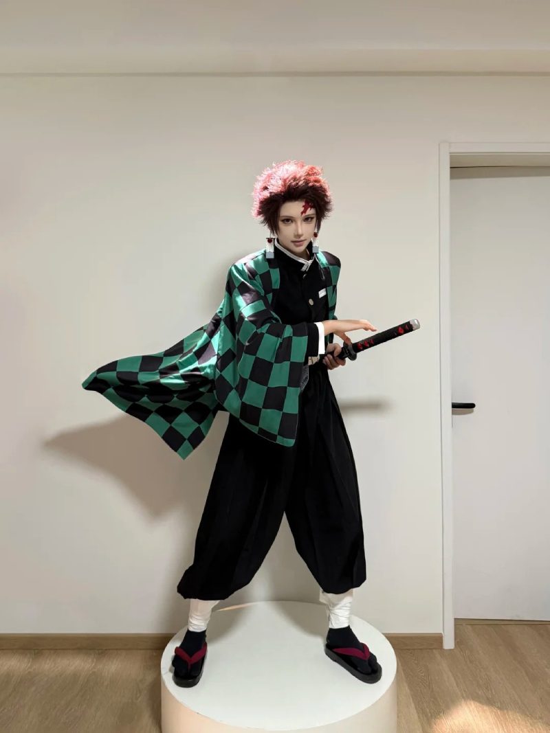 tanjiro demon slayer cosplay cool