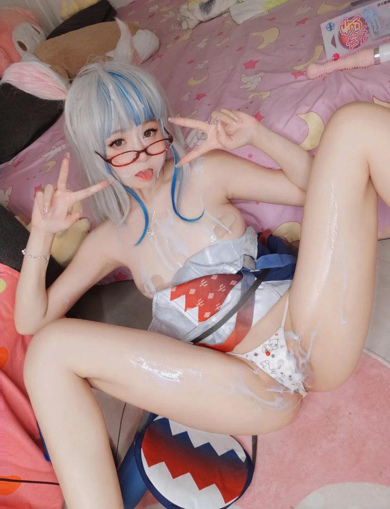 Gái Xinh Cosplay Gawr Gura Bổ Mắt 2