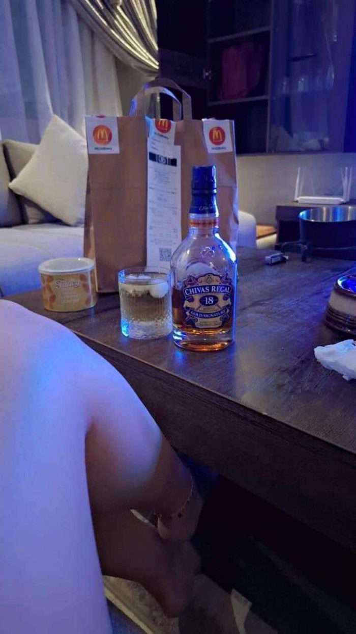 hình ảnh nhậu 1 mình 10