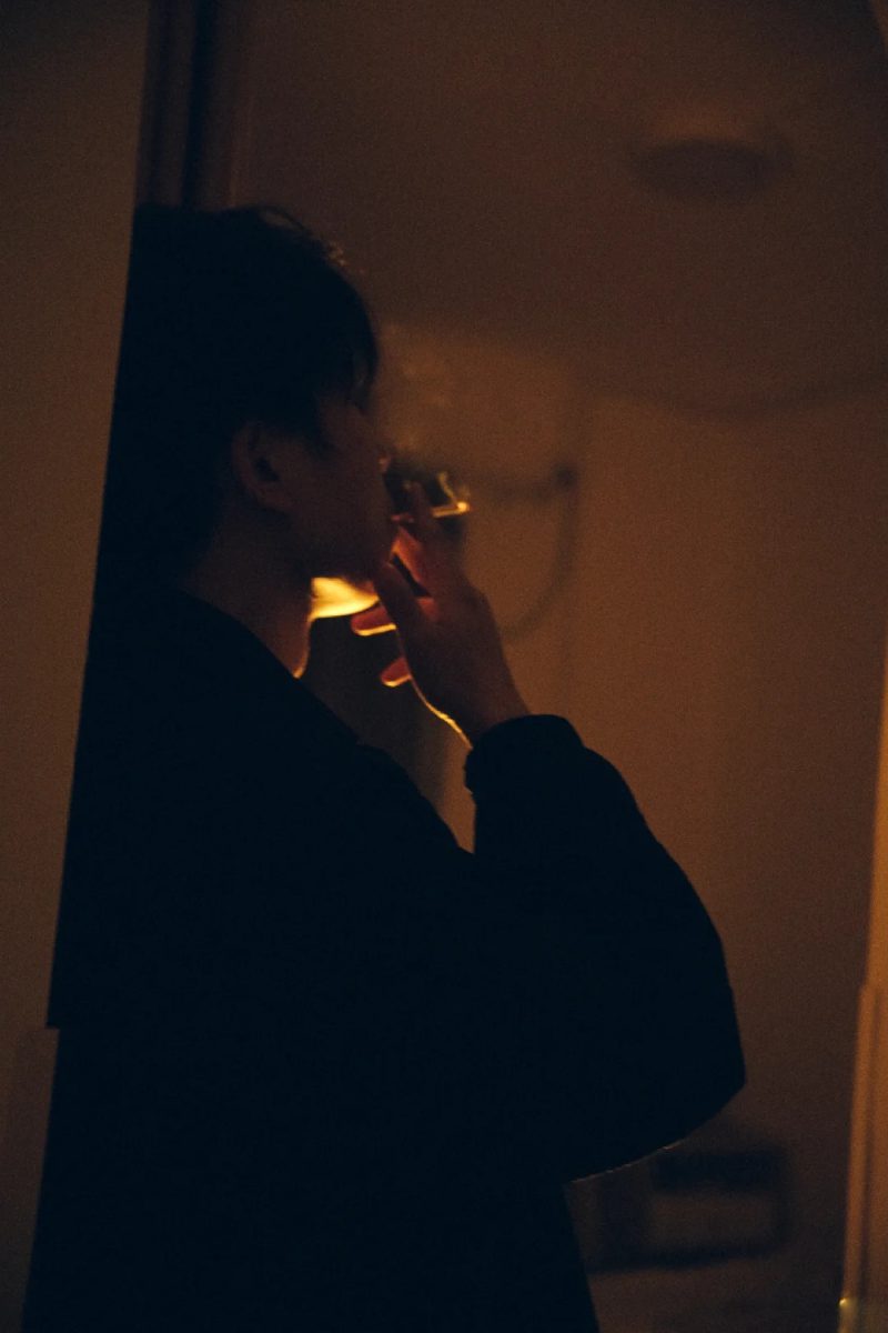 Hình ảnh khóc che mặt nam 4