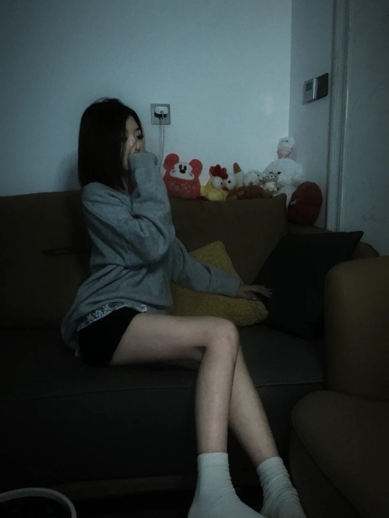 ảnh hot girl tóc ngắn 28
