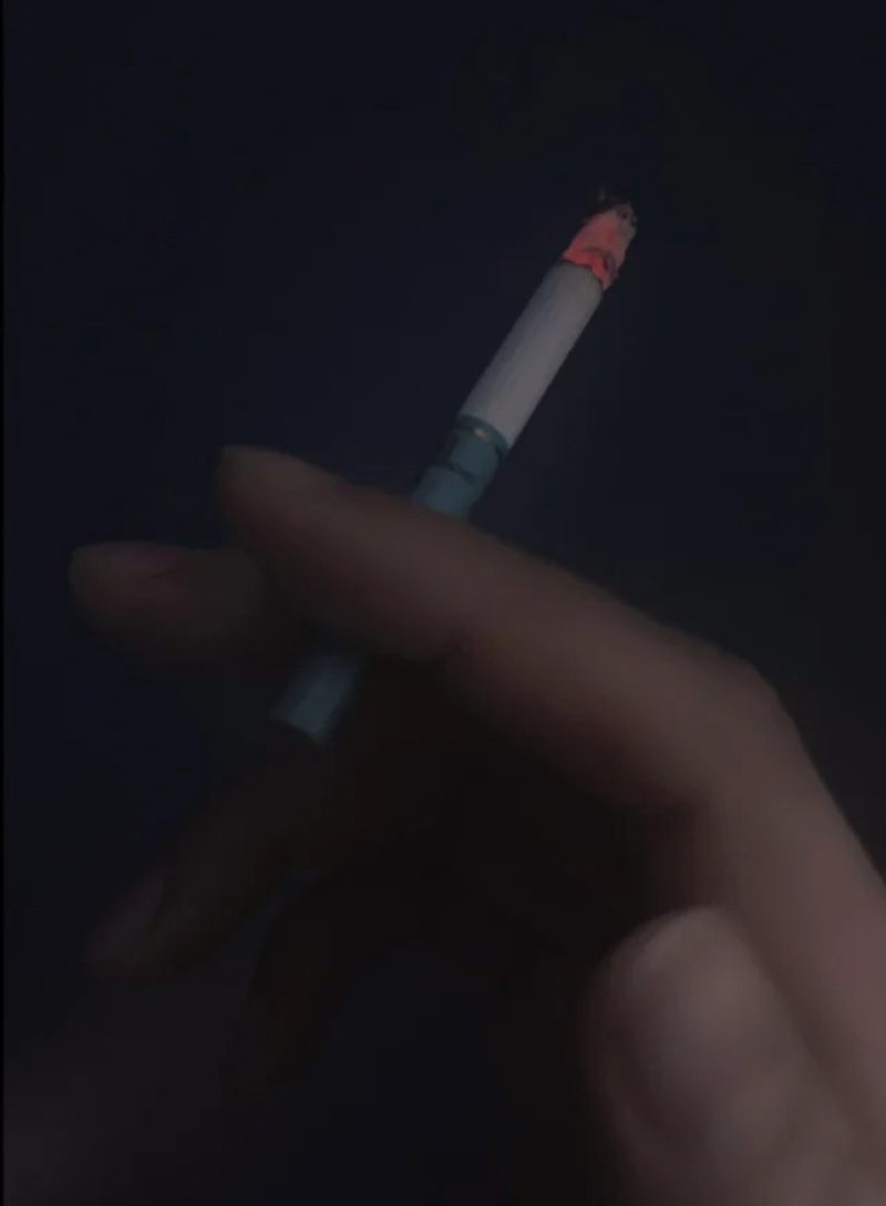 ảnh hút thuốc buồn 20