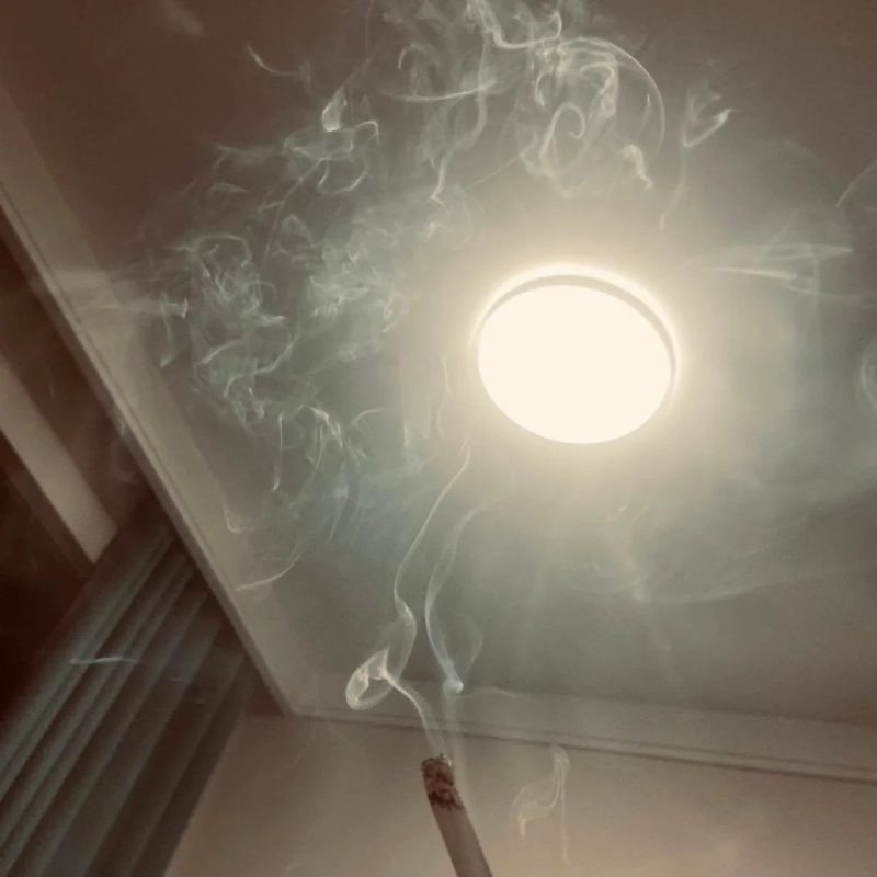 ảnh hút thuốc buồn 30