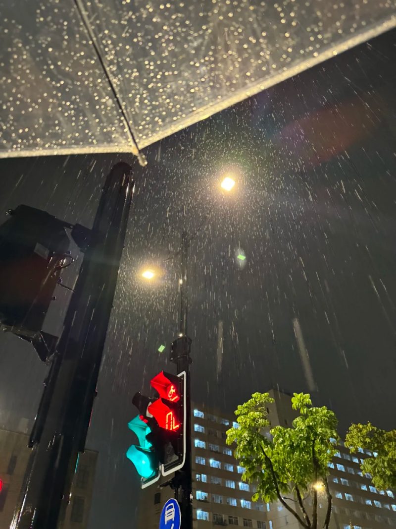 ảnh mưa buồn 21