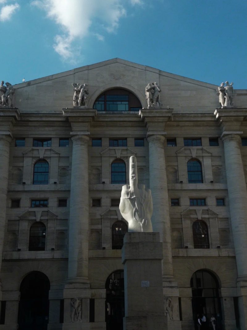 ảnh ngón giữa 37