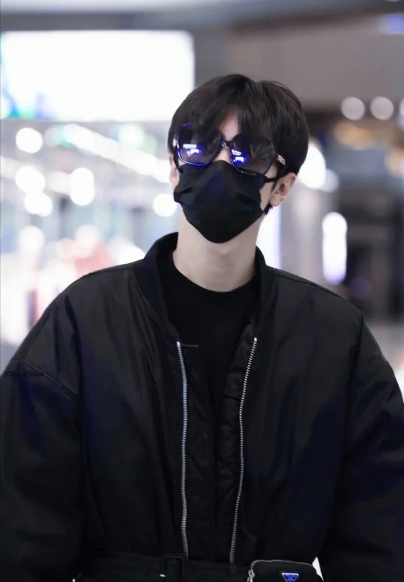 ảnh trai đẹp đeo khẩu trang 14