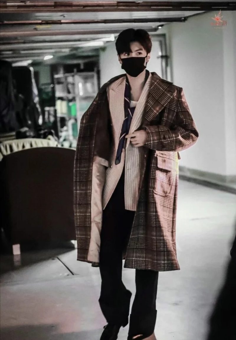 ảnh trai đẹp đeo khẩu trang 16