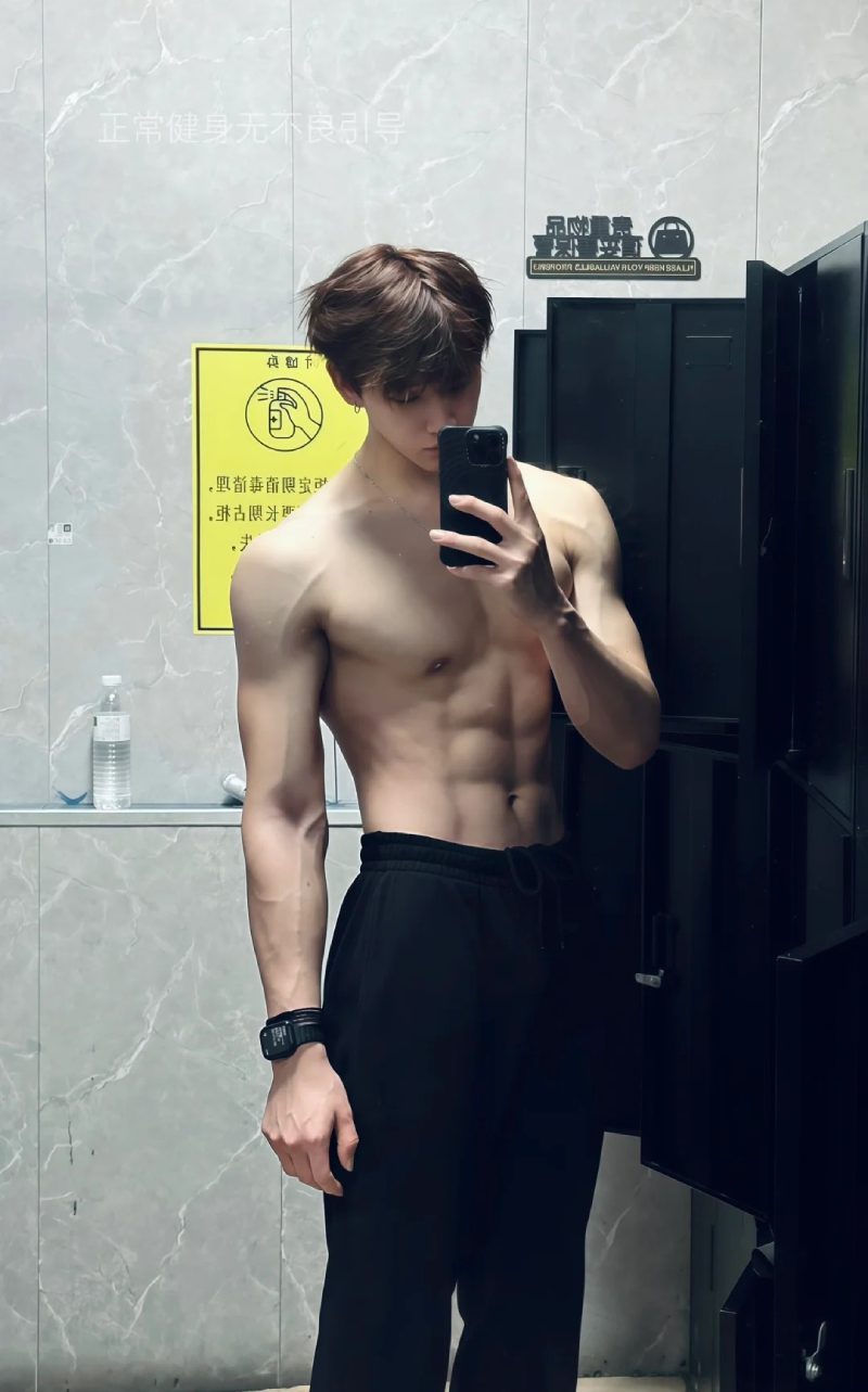 ảnh trai đẹp sáu múi 13