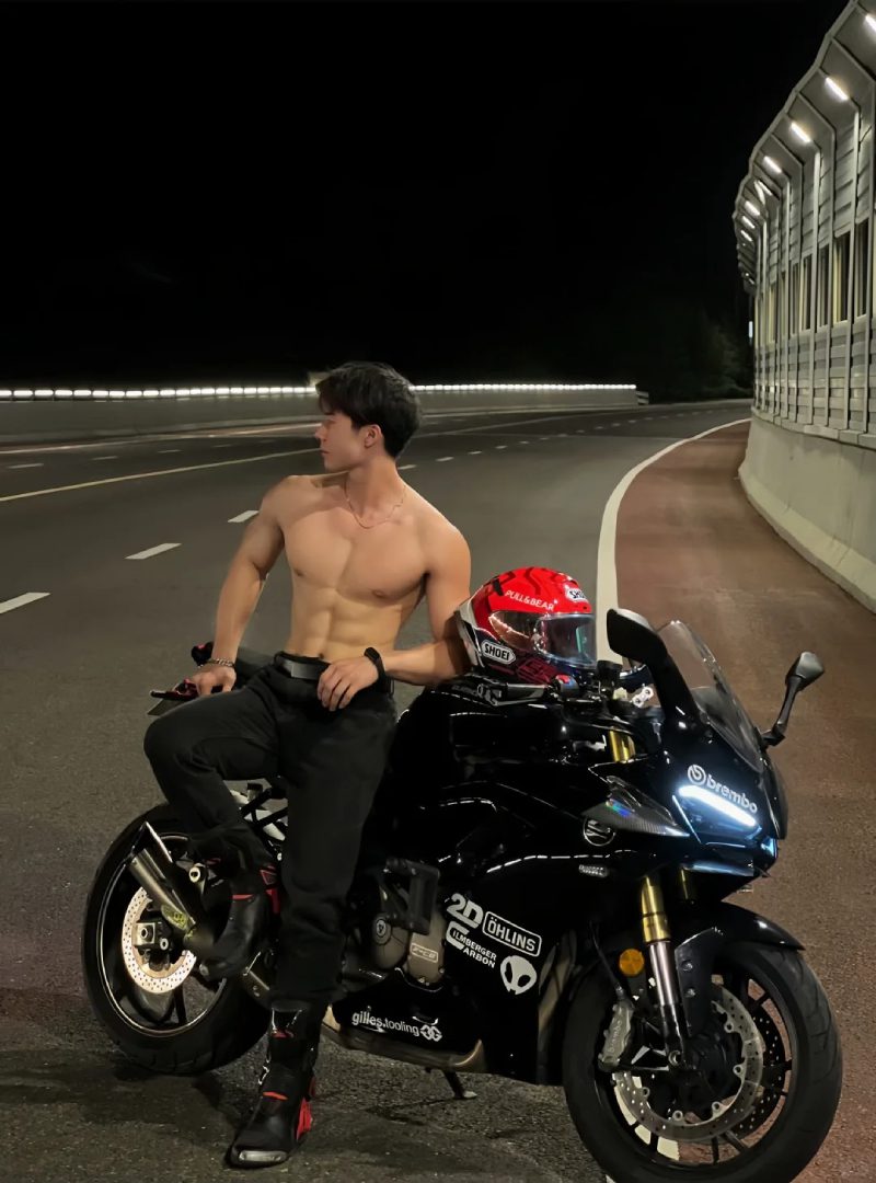 ảnh trai đẹp sáu múi 18