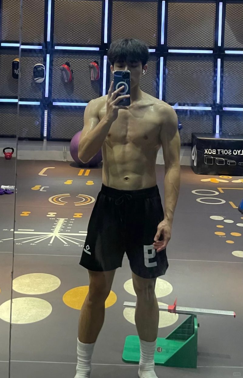 ảnh trai đẹp sáu múi 19