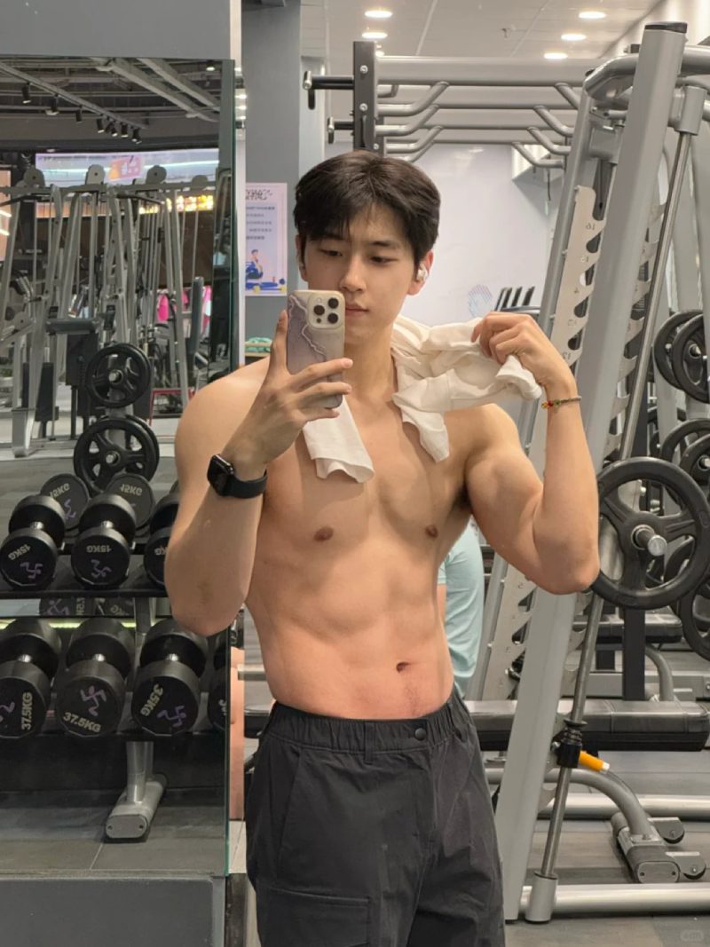 ảnh trai đẹp sáu múi 20