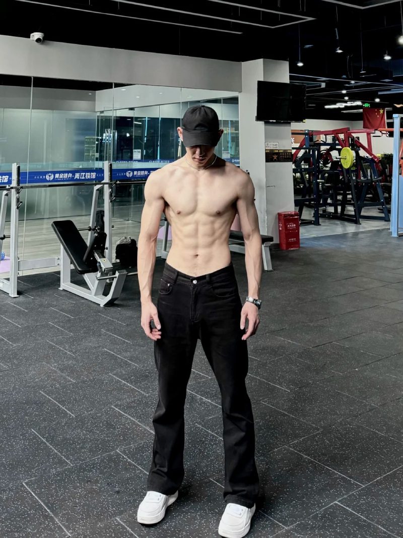 ảnh trai đẹp sáu múi 27