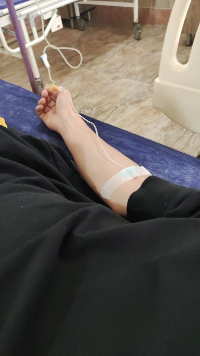 ảnh truyền nước ở tay nam 3