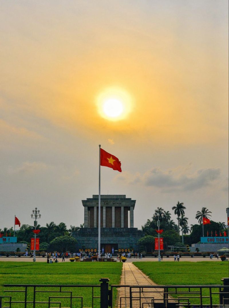hình ảnh bác trong lăng
