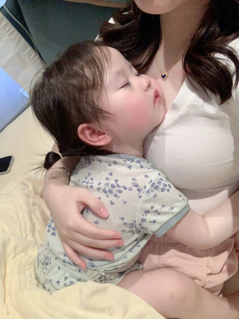 hình ảnh em bé đẹp như thiên thần 27