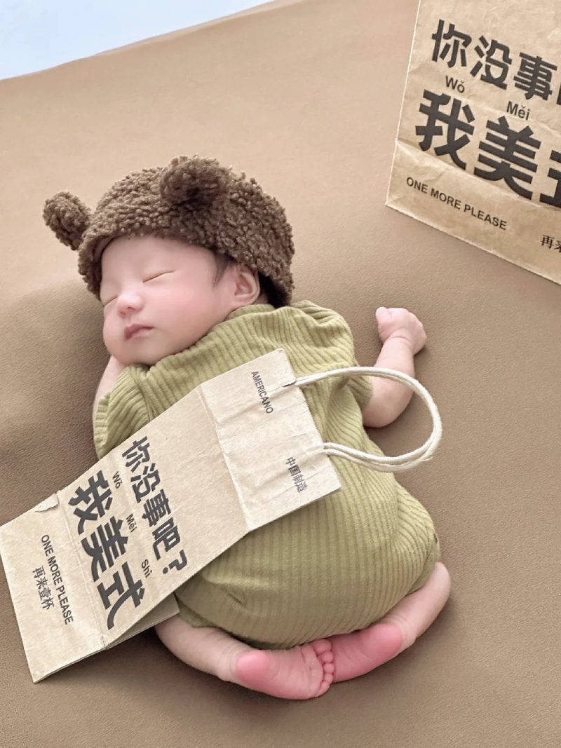 hình ảnh em bé trai sơ sinh dễ thương 16