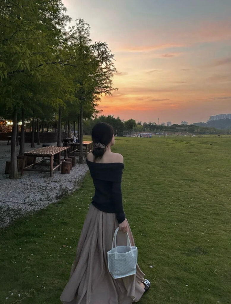 ảnh chụp sau lưng nữ 2