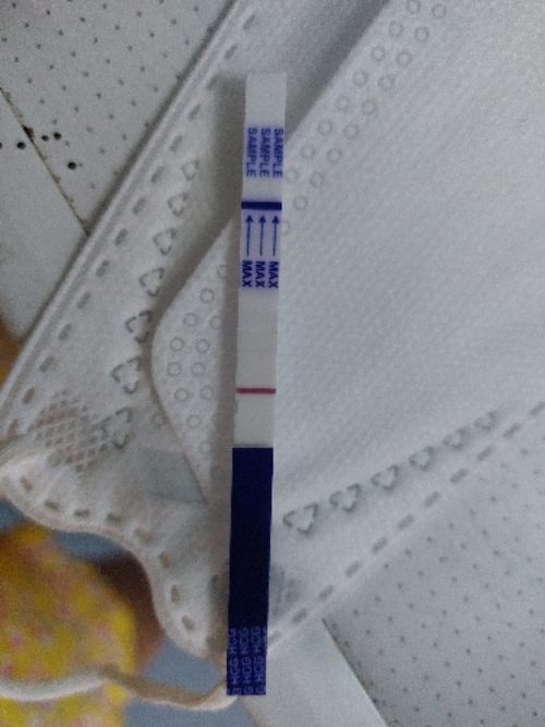 ảnh que thử thai 1 vạch tự chụp