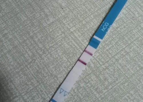 ảnh que thử thai 2 vạch tự chụp 11