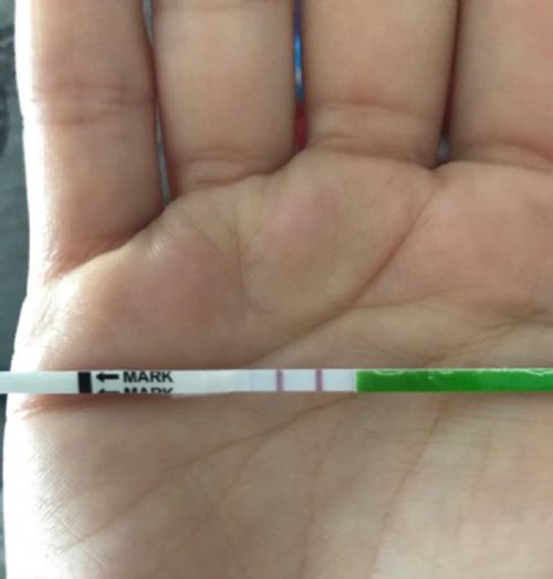 ảnh que thử thai 2 vạch tự chụp 6