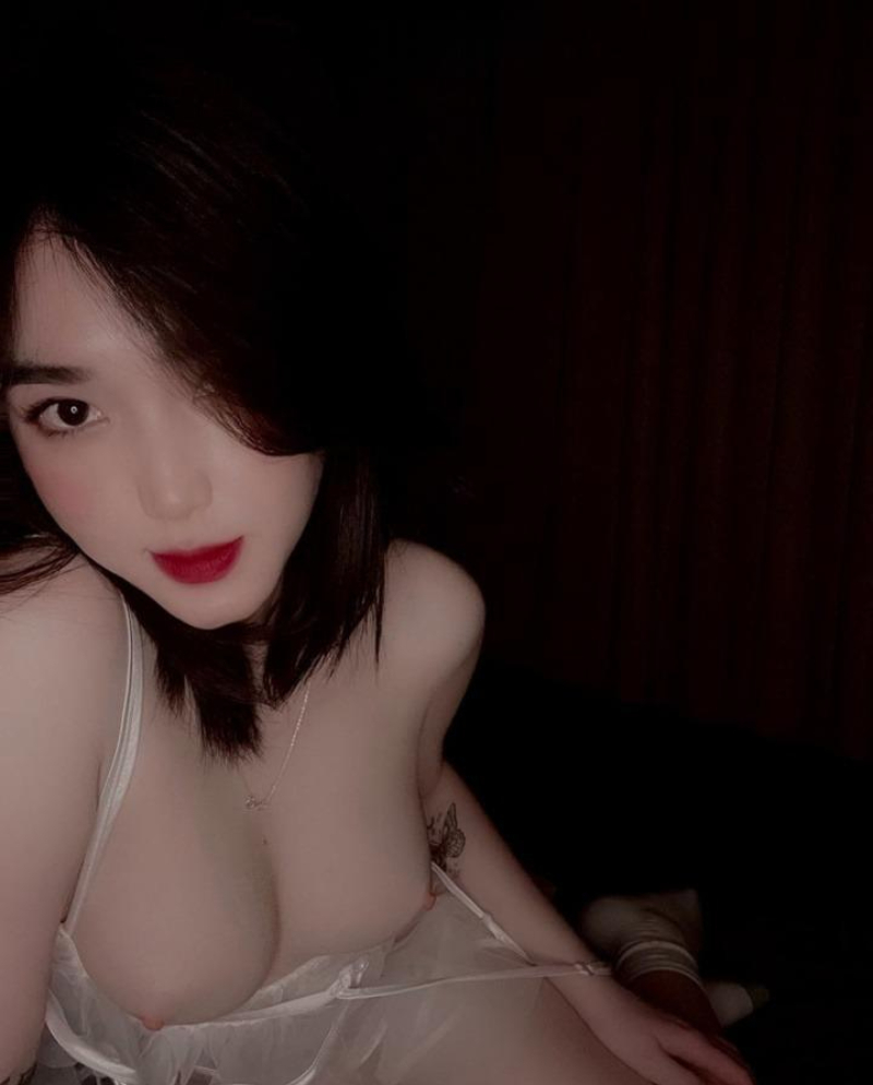 Ảnh sex Việt Nam futa cặc to cứng ngắc địt mạnh