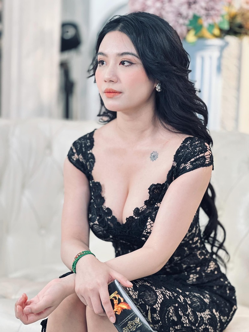 ảnh Linh Miu Nude 4