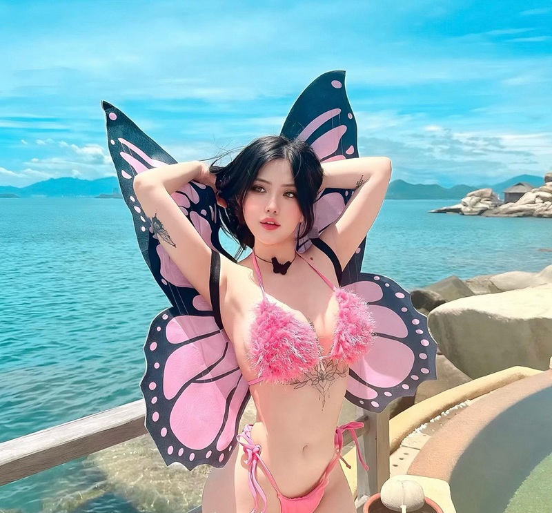 Ảnh Sex Hoàng Nhân Linh cosplay quyến rũ đầy kích thích
