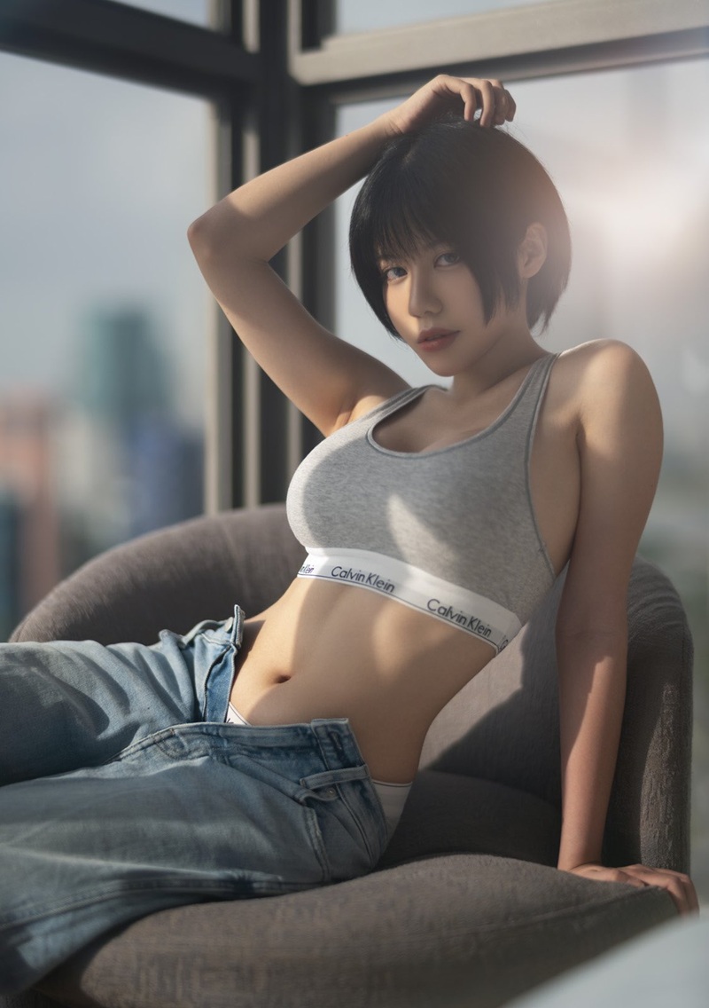 ain nguyen nude 32