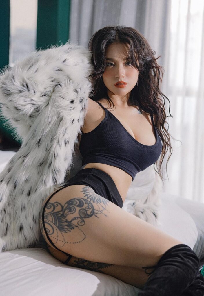 anh-Linh-Miu-Nude