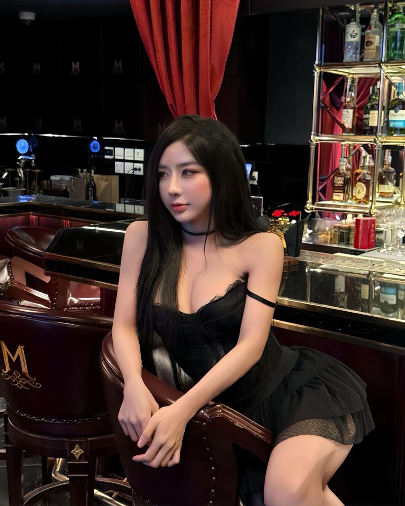 Phạm Hồng Nhung Suah 16