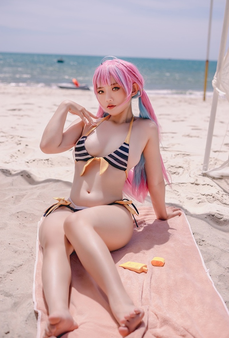Gái Xinh Cosplay Bikini 19