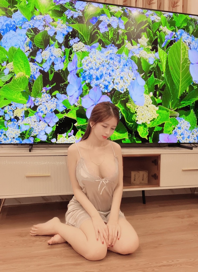 Hotgirl Kiều Trinh Min khoe body 9